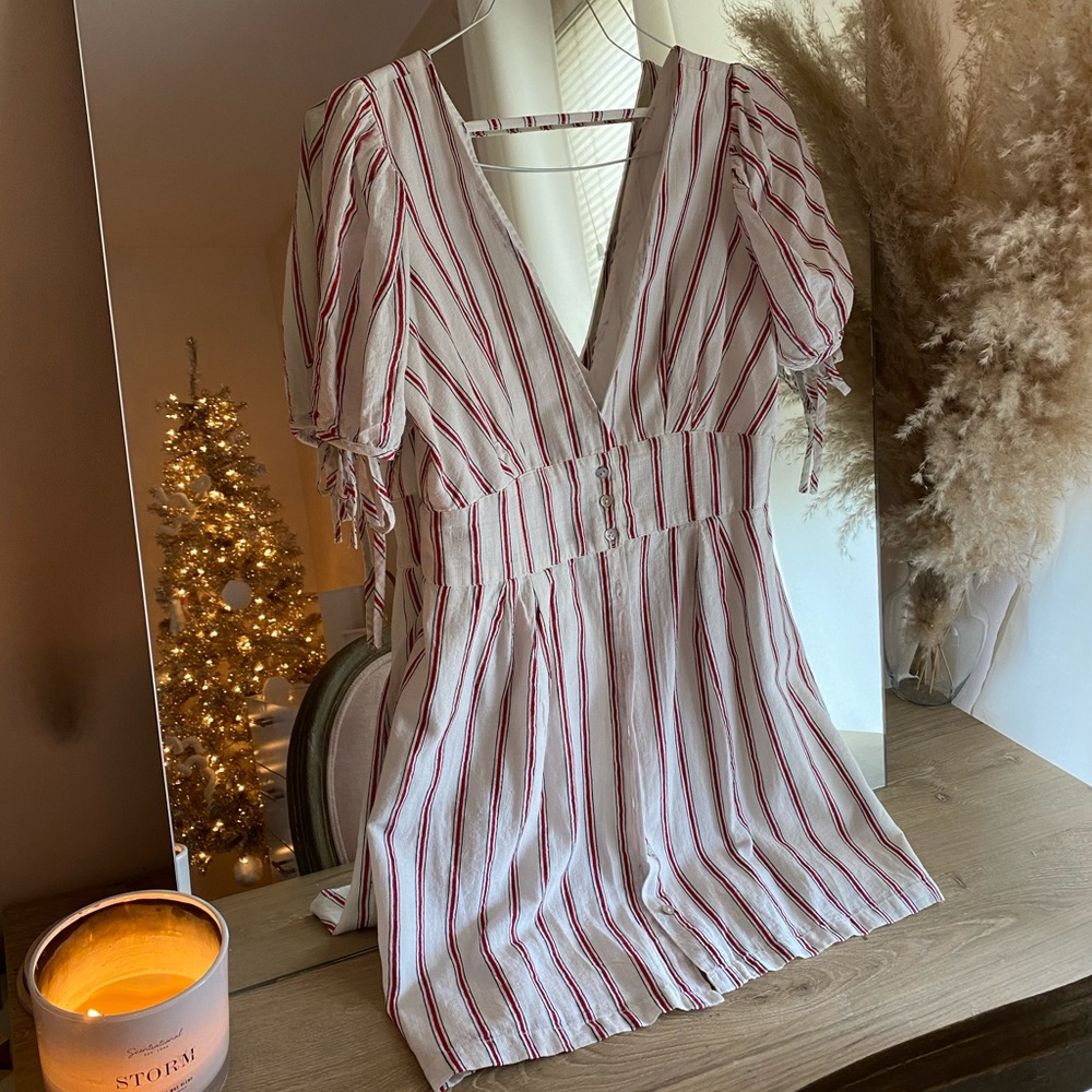 RED & WHITE STRIPE puffer sleeve dress ❤️